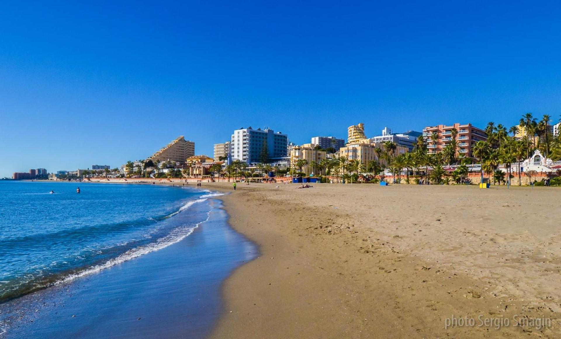 714 Iris Apartamento - Vista Al Mar - Cerca De Tren, Restaurantes, Tiendas - Playa A 10 Min Caminando Benalmádena Exterior foto
